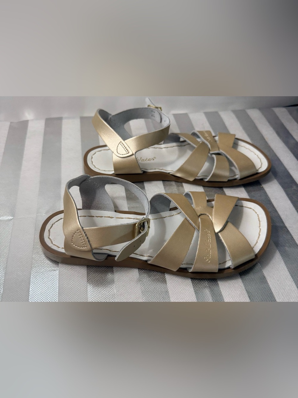 Girl’s Metallic Gold Salt Water Sandals - Picture 6 of 10
